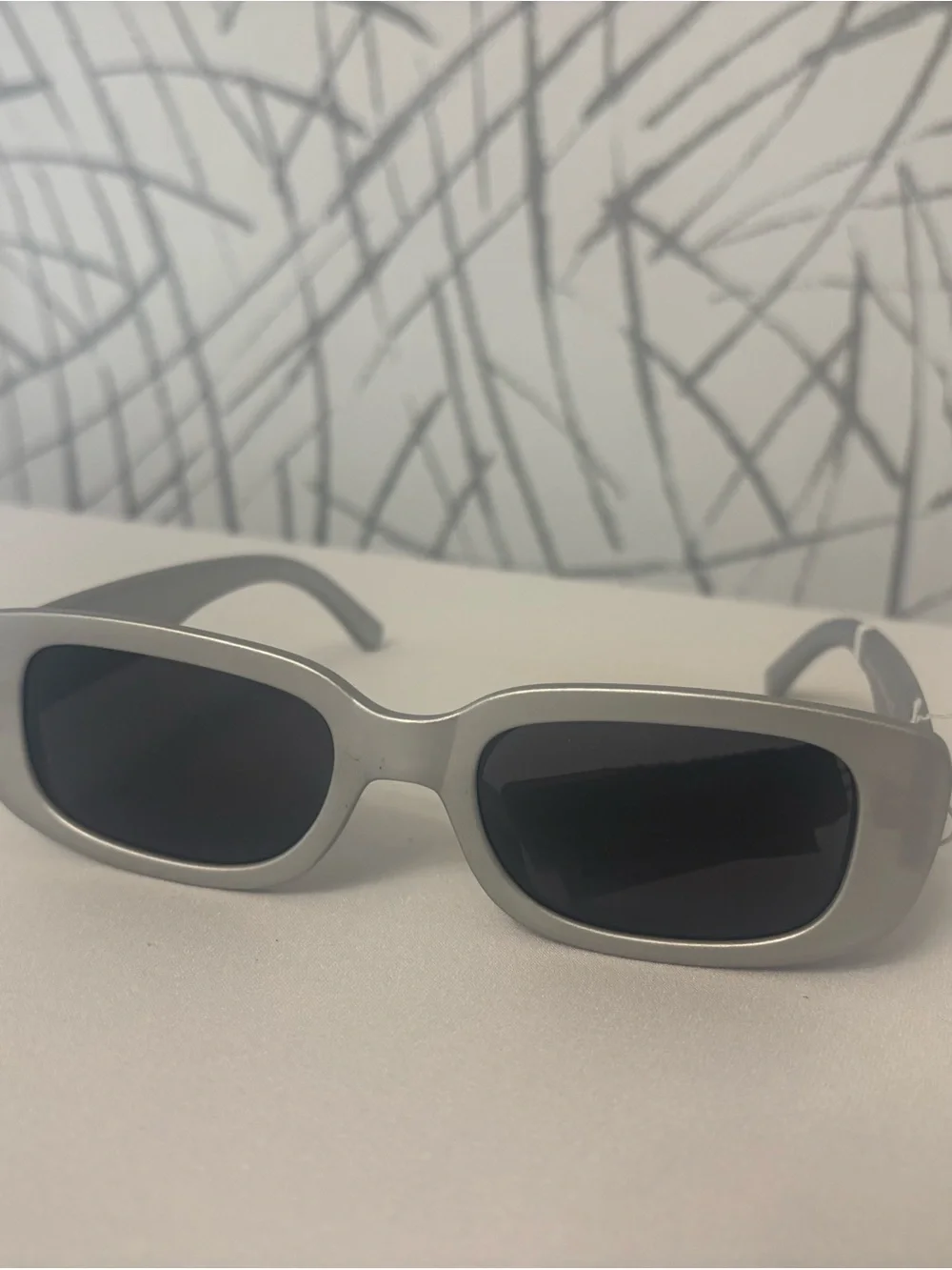 Women’s Retro Rectangle Sunglasses in Silver with Black Lenses